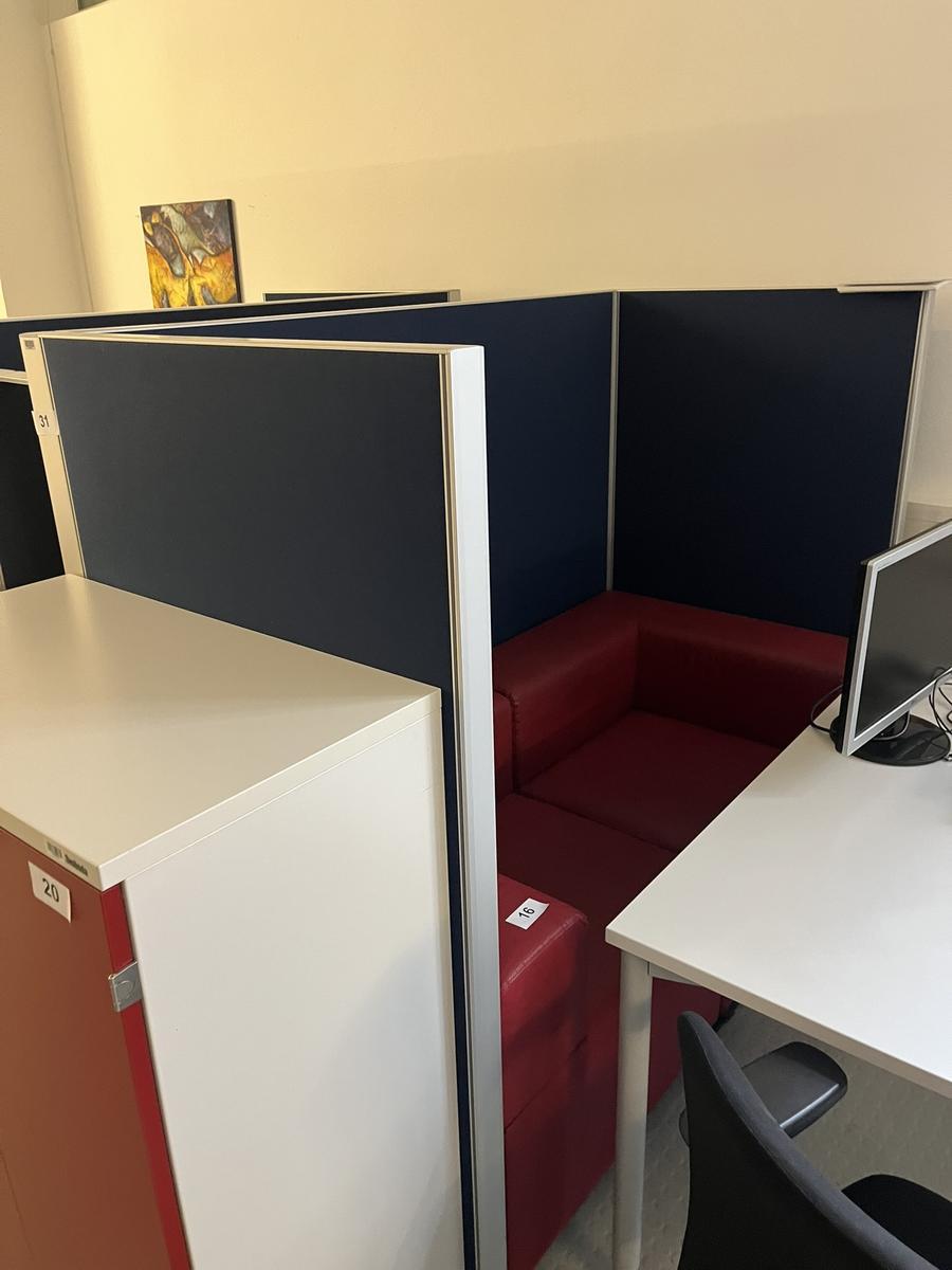 2teilige Sitzbankgruppe rot?d=2025-06-16 10:21:51