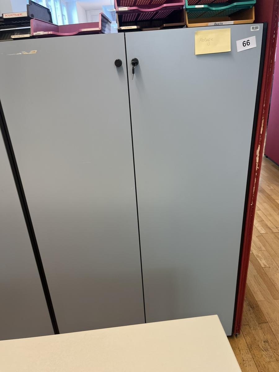 Aktenschrank mit Doppeltüre?d=2025-06-17 03:07:59