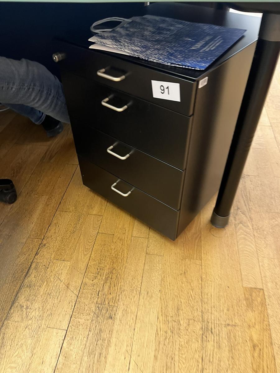 Rollcontainer?d=2025-06-16 19:36:11