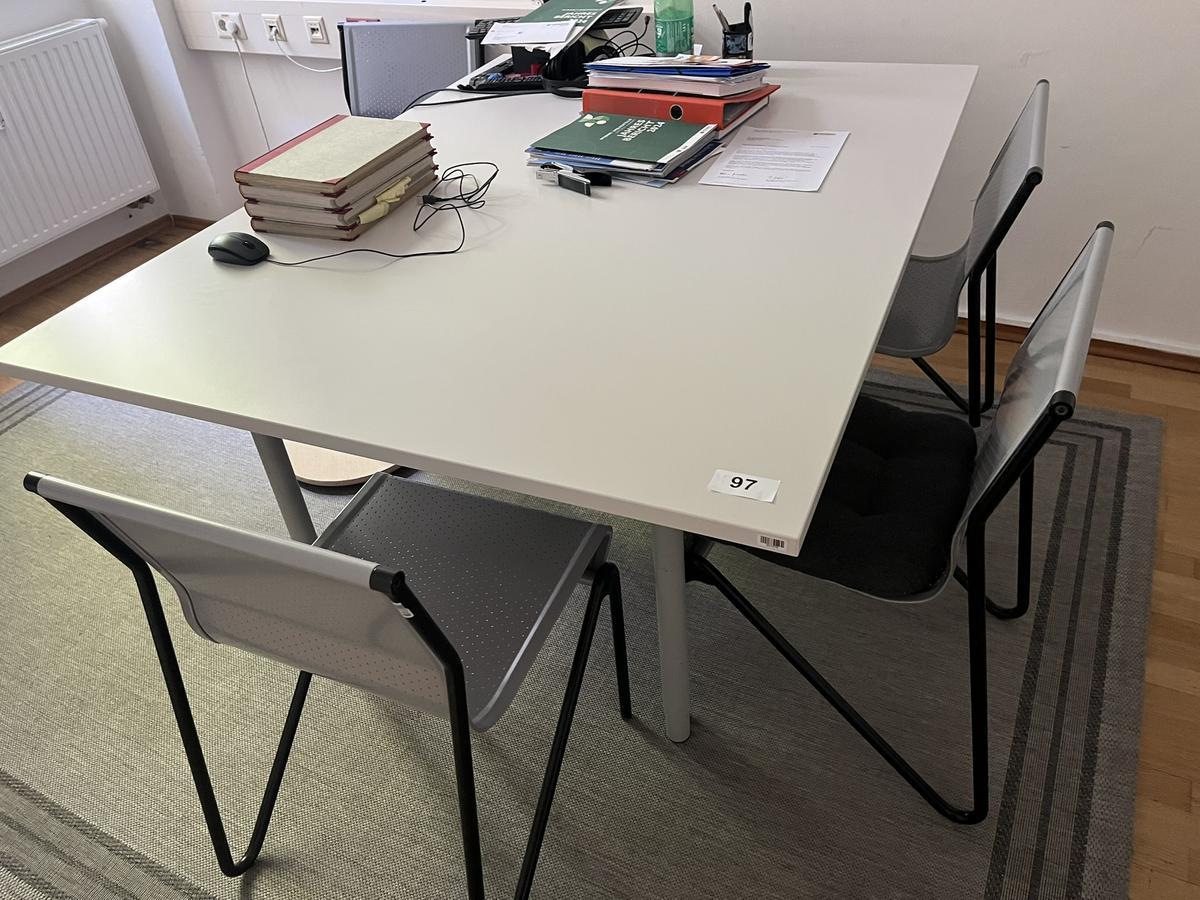 Besprechungstisch mit 4 Stühlen?d=2025-06-16 19:31:05