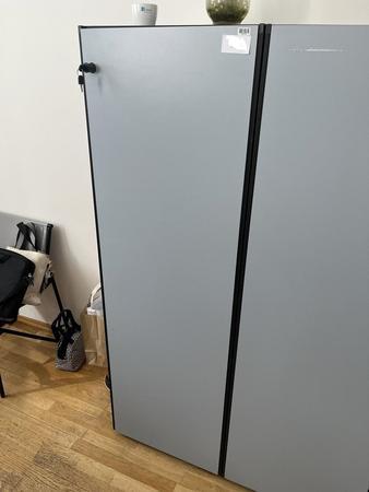 Aktenschrank mit Flgeltre