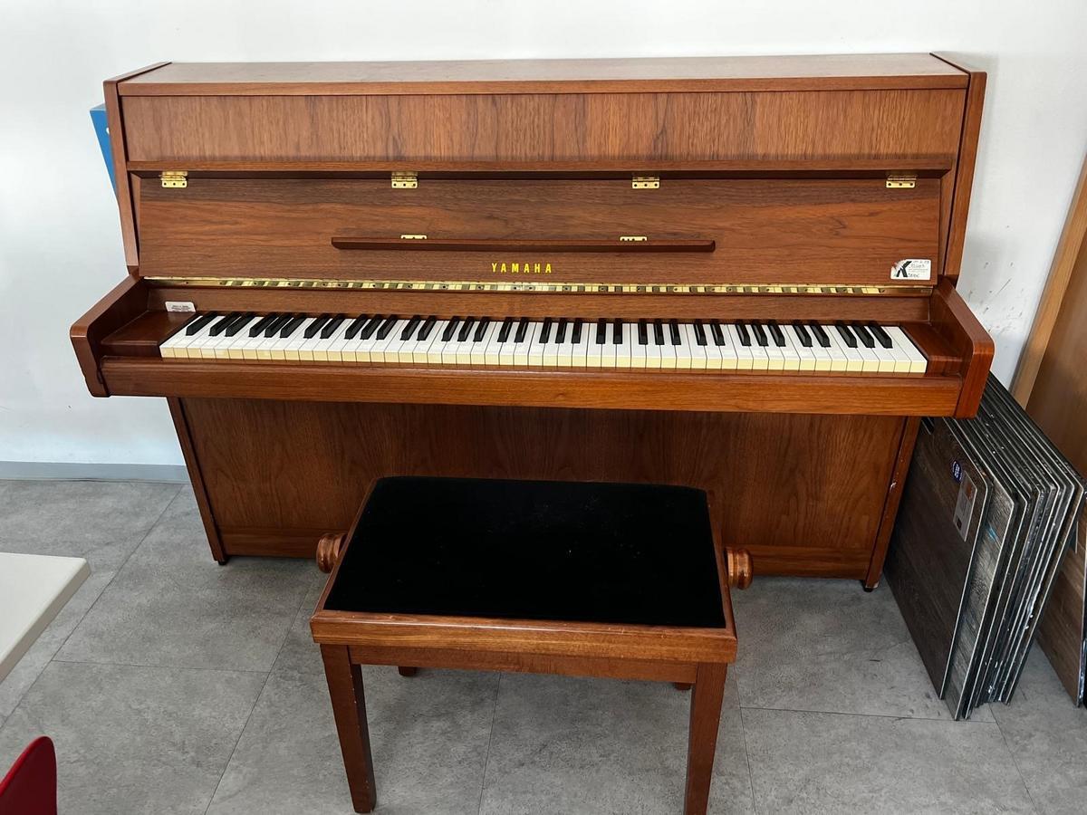 YAMAHA Klavier Vollfunktionstüchtig aus Musikschulbetrieb mit Klavierbank?d=2025-06-16 00:45:37