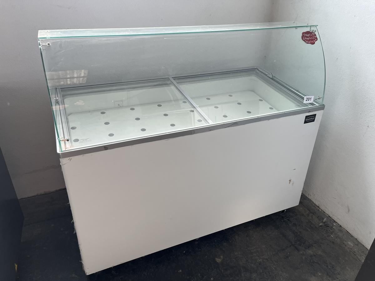 Combistelle Eisausgabepult