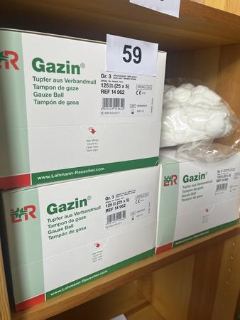6 Karton je 125 Stück Gazin Tupfer aus Verbandmull 6 Karton je 125 Stück Gazin Tupfer aus Verbandmull
