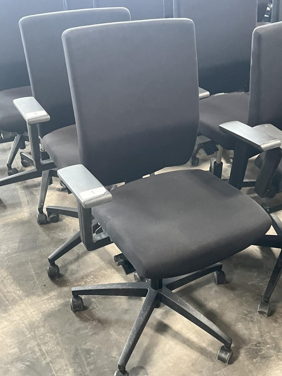 VIASIT - Neudörfler ergonomischer Bürodrehstuhl, schwarz, mit Armlehnen, Neigung, höhenverstellbar