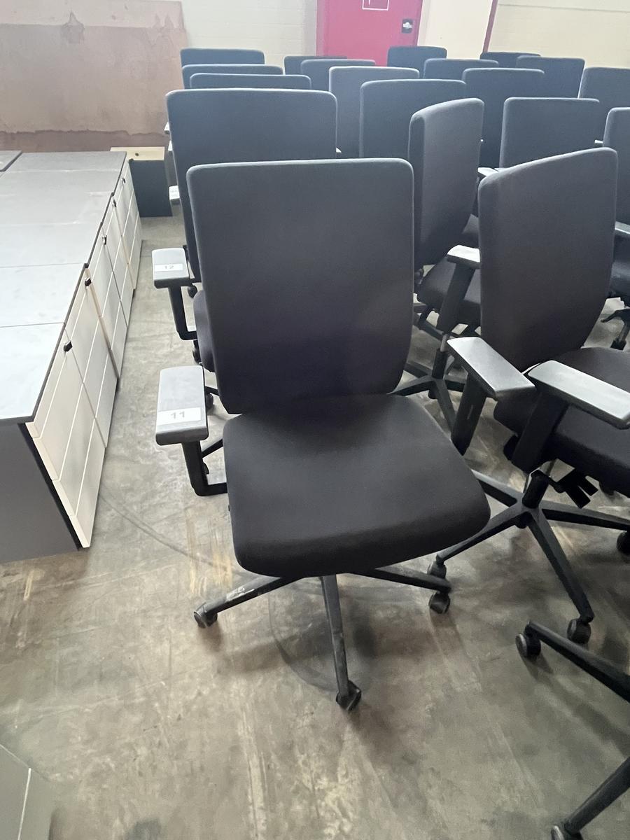 VIASIT - Neudörfler ergonomischer Bürodrehstuhl, schwarz, mit Armlehnen, Neigung, höhenverstellbar