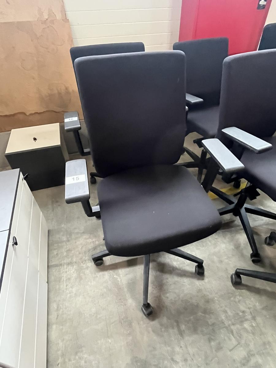 VIASIT - Neudörfler ergonomischer Bürodrehstuhl, schwarz, mit Armlehnen, Neigung, höhenverstellbar