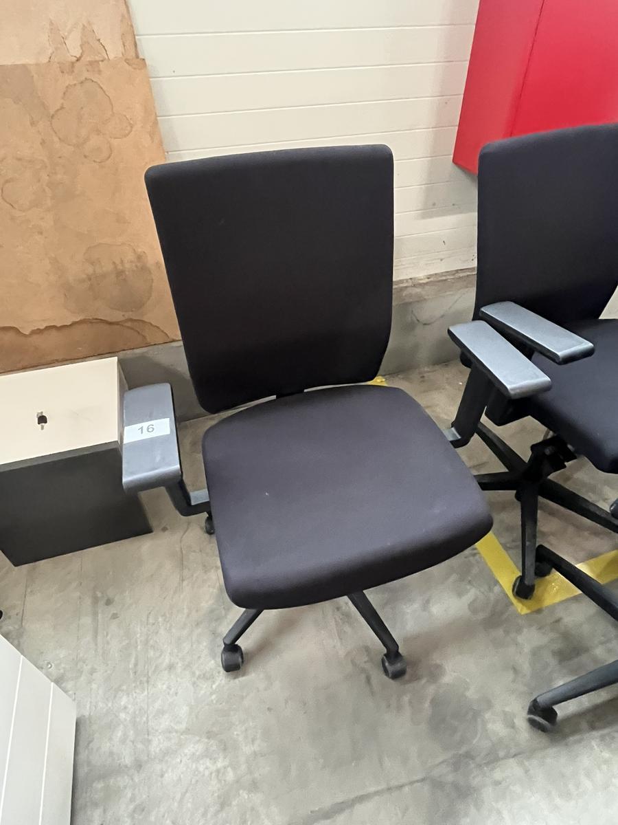 VIASIT - Neudörfler ergonomischer Bürodrehstuhl, schwarz, mit Armlehnen, Neigung, höhenverstellbar