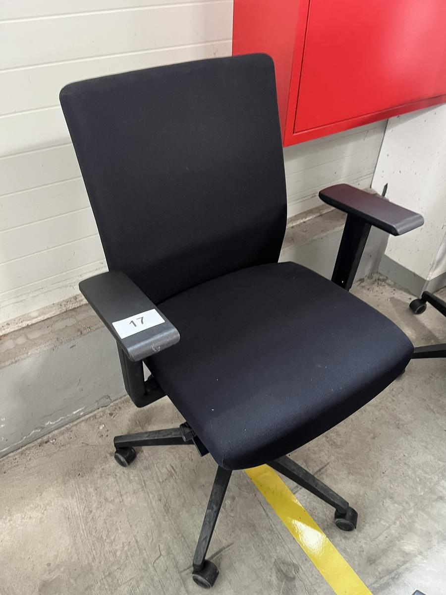 VIASIT - Neudörfler ergonomischer Bürodrehstuhl, schwarz, mit Armlehnen, Neigung, höhenverstellbar