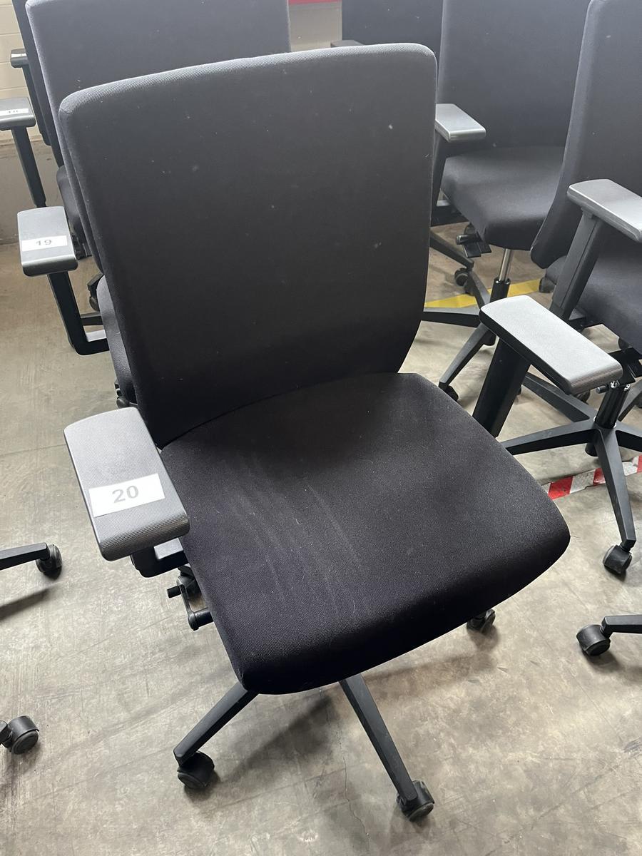 VIASIT - Neudörfler ergonomischer Bürodrehstuhl, schwarz, mit Armlehnen, Neigung, höhenverstellbar