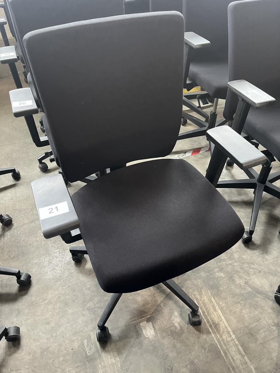 VIASIT - Neudörfler ergonomischer Bürodrehstuhl, schwarz, mit Armlehnen, Neigung, höhenverstellbar