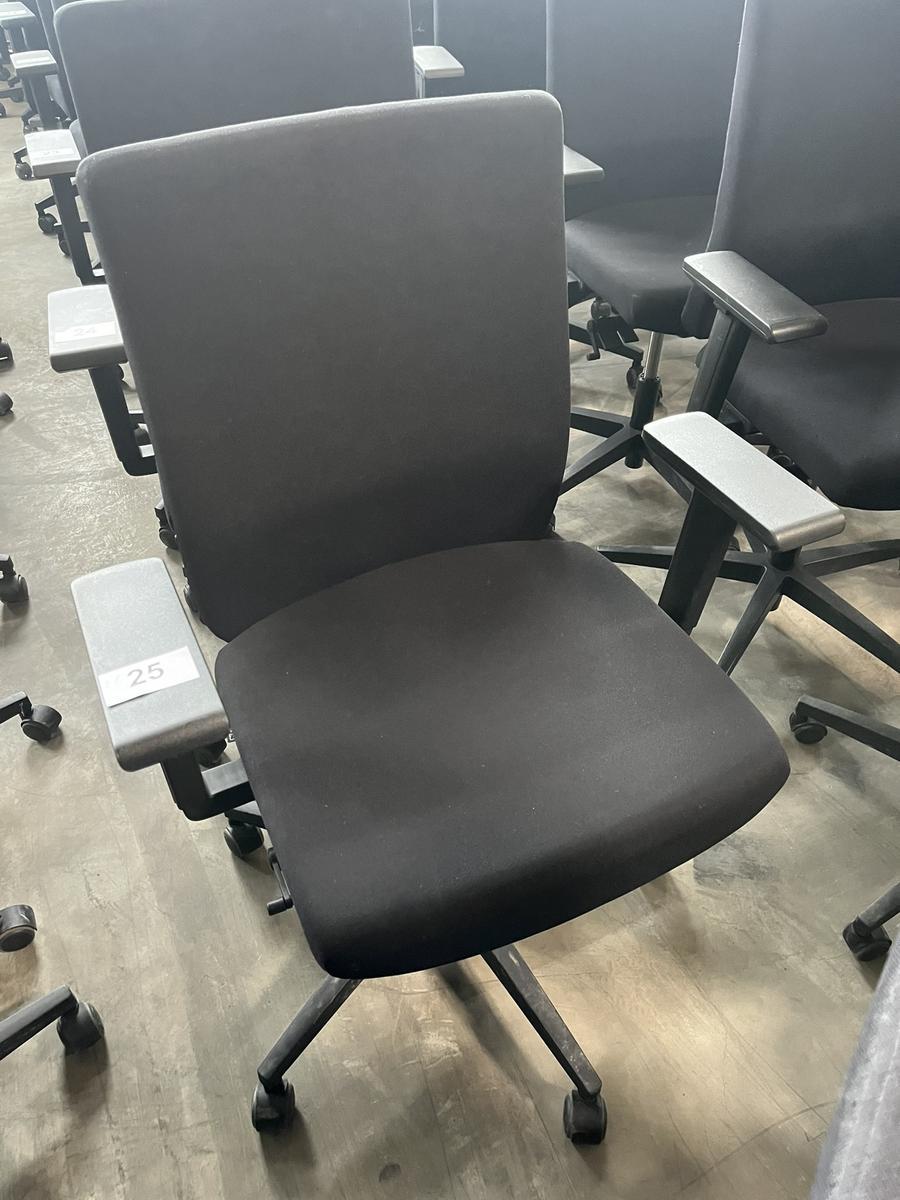 VIASIT - Neudörfler ergonomischer Bürodrehstuhl, schwarz, mit Armlehnen, Neigung, höhenverstellbar