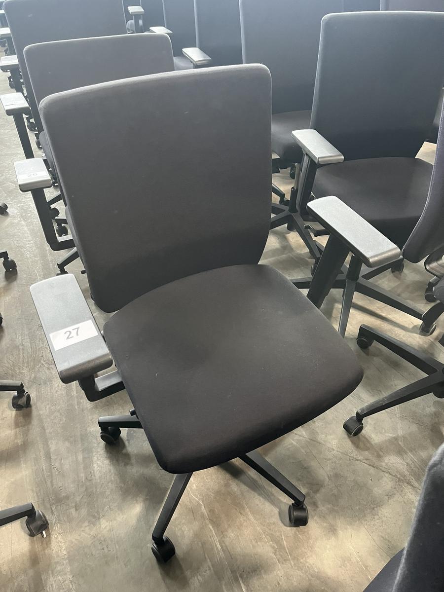 VIASIT - Neudörfler ergonomischer Bürodrehstuhl, schwarz, mit Armlehnen, Neigung, höhenverstellbar