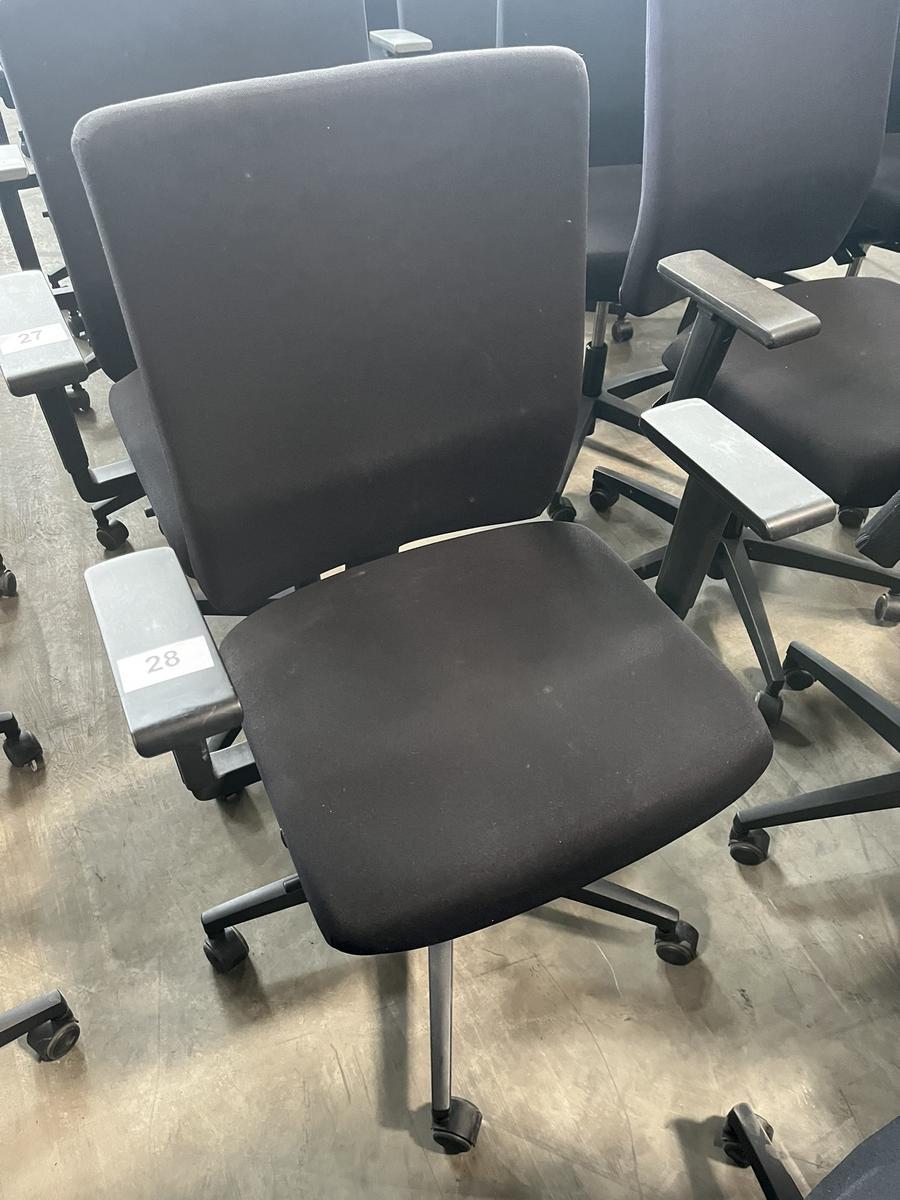 VIASIT - Neudörfler ergonomischer Bürodrehstuhl, schwarz, mit Armlehnen, Neigung, höhenverstellbar