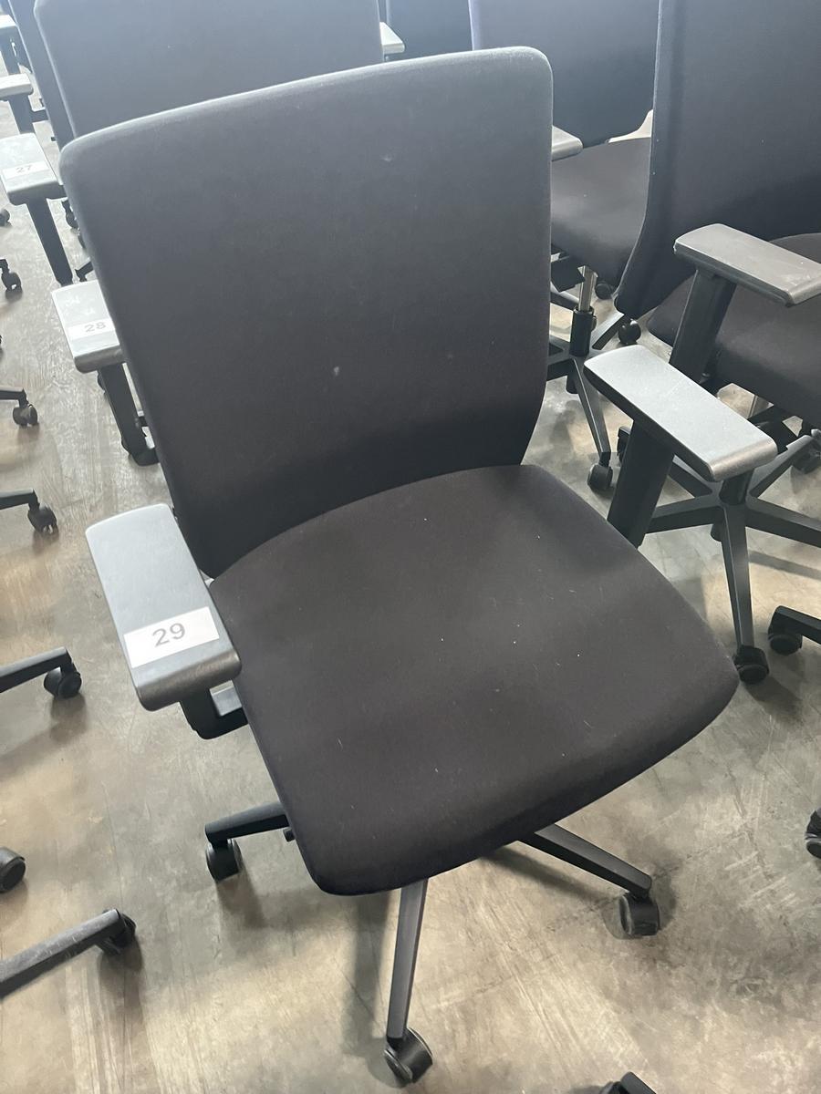 VIASIT - Neudörfler ergonomischer Bürodrehstuhl, schwarz, mit Armlehnen, Neigung, höhenverstellbar