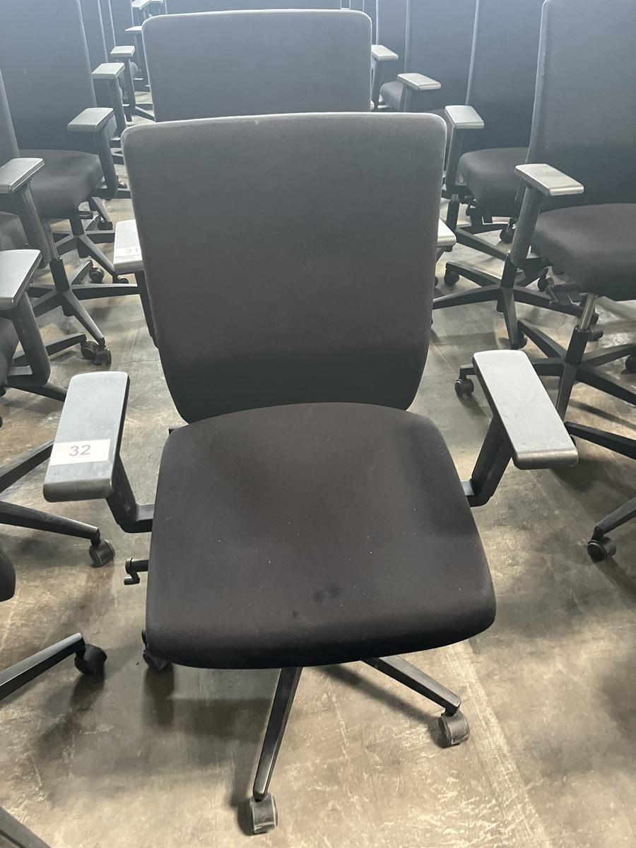 VIASIT - Neudörfler ergonomischer Bürodrehstuhl, schwarz, mit Armlehnen, Neigung, höhenverstellbar