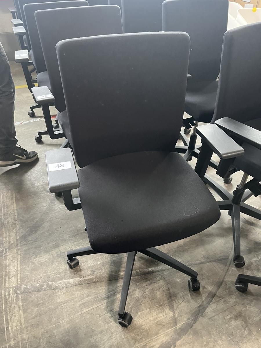 VIASIT - Neudörfler ergonomischer Bürodrehstuhl, schwarz, mit Armlehnen, Neigung, höhenverstellbar