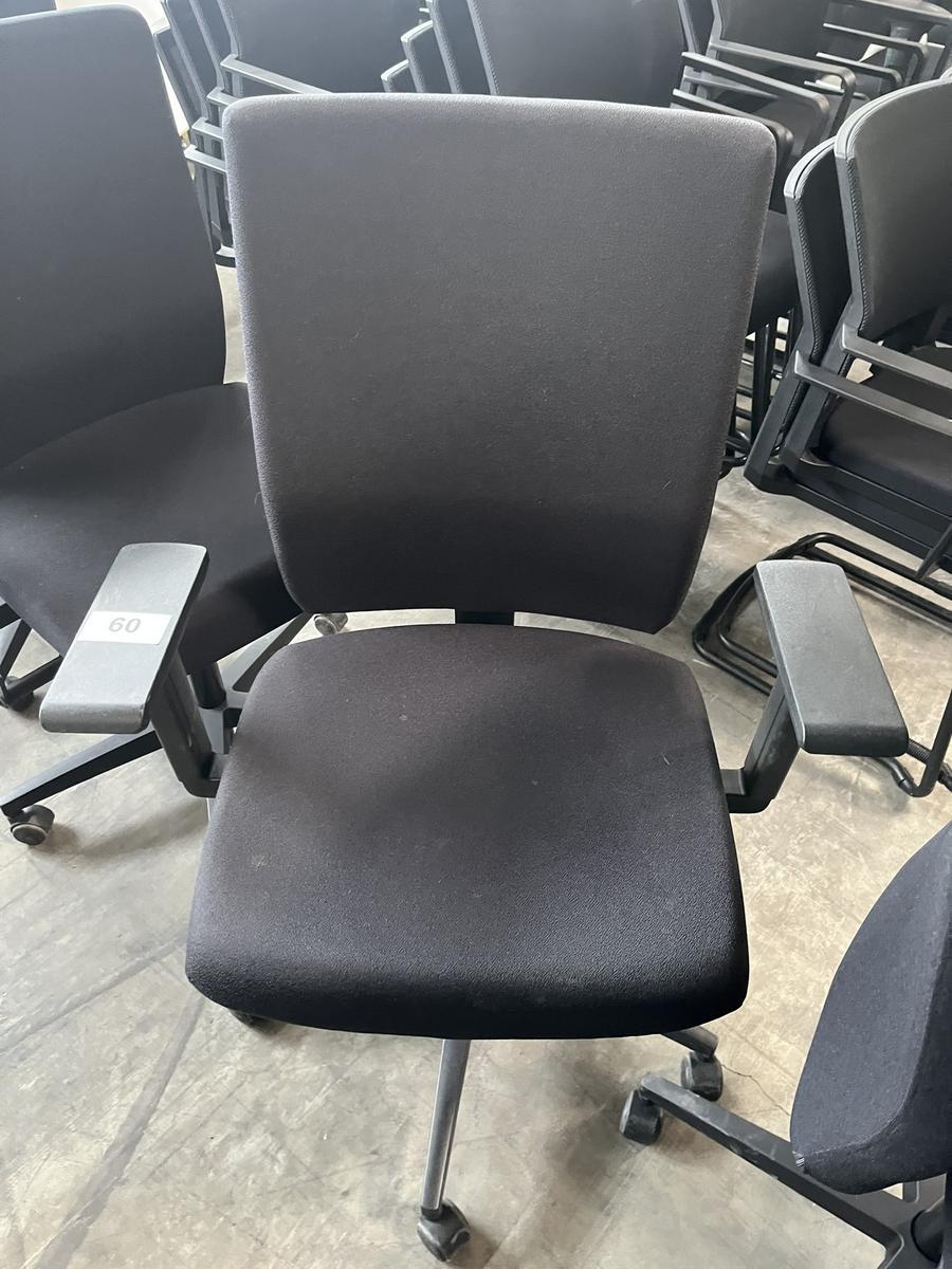 VIASIT - Neudörfler ergonomischer Bürodrehstuhl, schwarz, mit Armlehnen, Neigung, höhenverstellbar