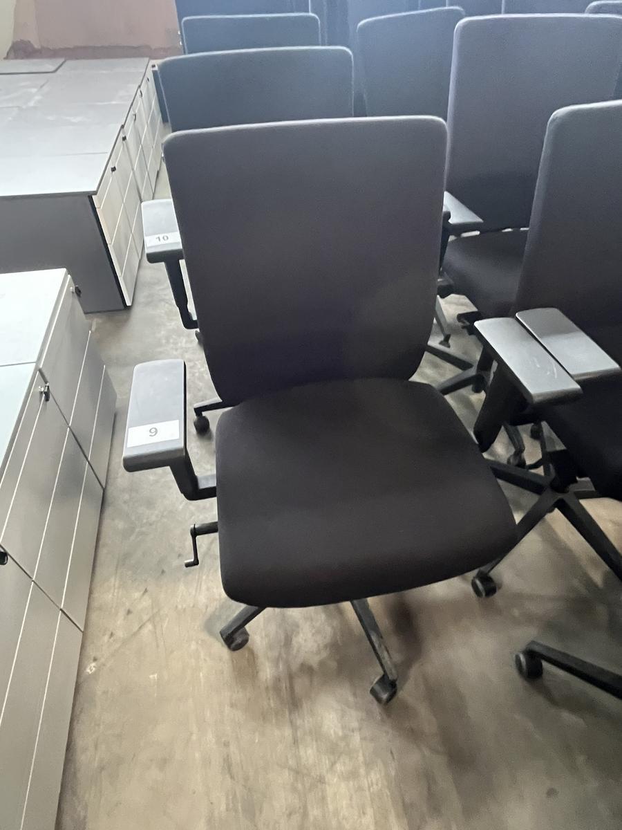 VIASIT - Neudörfler ergonomischer Bürodrehstuhl, schwarz, mit Armlehnen, Neigung, höhenverstellbar