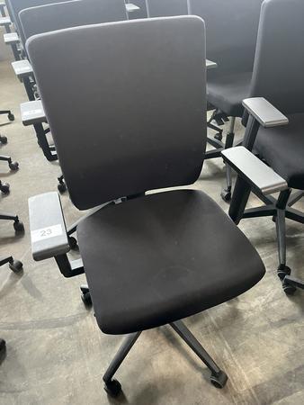 VIASIT - Neudörfler ergonomischer Bürodrehstuhl, schwarz, mit Armlehnen, Neigung, höhenverstellbar VIASIT - Neudörfler ergonomischer Bürodrehstuhl, schwarz, mit Armlehnen, Neigung, höhenverstellbar