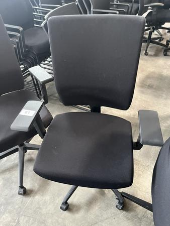 VIASIT - Neudörfler ergonomischer Bürodrehstuhl, schwarz, mit Armlehnen, Neigung, höhenverstellbar VIASIT - Neudörfler ergonomischer Bürodrehstuhl, schwarz, mit Armlehnen, Neigung, höhenverstellbar