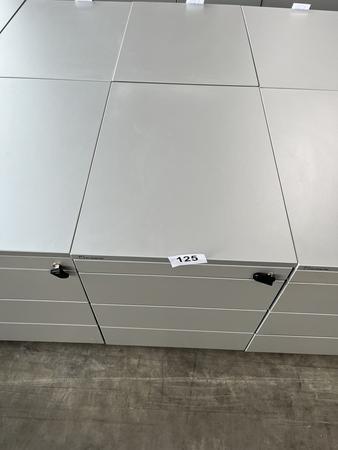 Neudörfler Rollcontainer, mit Schlüssel, silber, ca. 43x60x55cm, 4 Laden Neudörfler Rollcontainer, mit Schlüssel, silber, ca. 43x60x55cm, 4 Laden