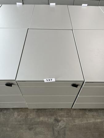 Neudörfler Rollcontainer, mit Schlüssel, silber, ca. 43x60x55cm, 4 Laden Neudörfler Rollcontainer, mit Schlüssel, silber, ca. 43x60x55cm, 4 Laden