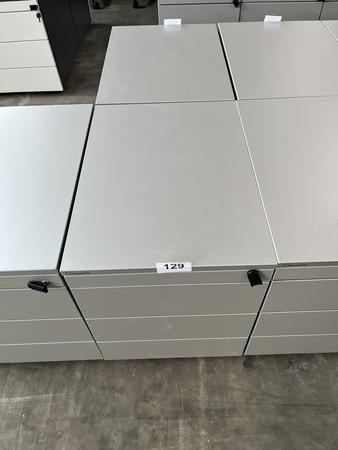 Neudörfler Rollcontainer, mit Schlüssel, silber, ca. 43x60x55cm, 4 Laden Neudörfler Rollcontainer, mit Schlüssel, silber, ca. 43x60x55cm, 4 Laden