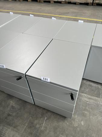 Neudörfler Rollcontainer, mit Schlüssel, silber, ca. 43x60x55cm, 4 Laden Neudörfler Rollcontainer, mit Schlüssel, silber, ca. 43x60x55cm, 4 Laden