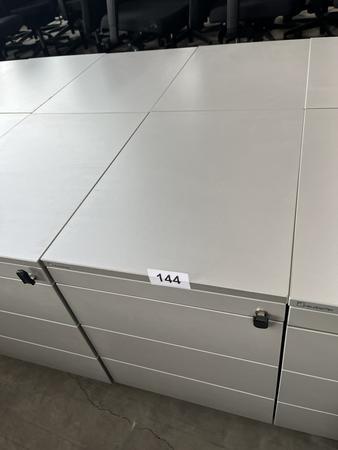 Neudörfler Rollcontainer, mit Schlüssel, silber, ca. 43x60x55cm, 4 Laden Neudörfler Rollcontainer, mit Schlüssel, silber, ca. 43x60x55cm, 4 Laden