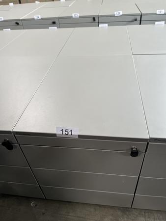 Neudörfler Rollcontainer, mit Schlüssel, silber, ca. 43x60x55cm, 4 Laden Neudörfler Rollcontainer, mit Schlüssel, silber, ca. 43x60x55cm, 4 Laden