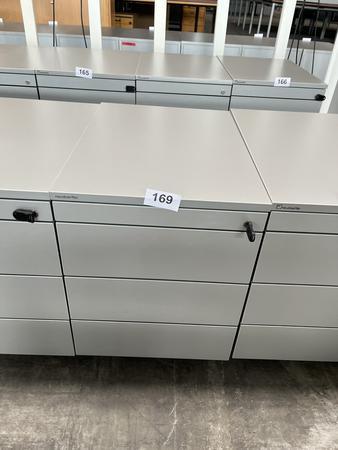 Neudörfler Rollcontainer, mit Schlüssel, silber, ca. 43x60x55cm, 4 Laden Neudörfler Rollcontainer, mit Schlüssel, silber, ca. 43x60x55cm, 4 Laden