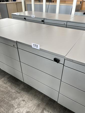 Neudörfler Rollcontainer, mit Schlüssel, silber, ca. 43x60x55cm, 4 Laden Neudörfler Rollcontainer, mit Schlüssel, silber, ca. 43x60x55cm, 4 Laden