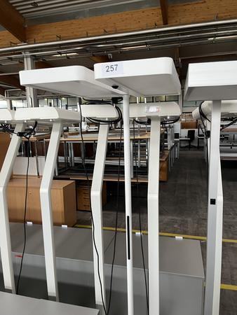 Stehleuchte LED, silber Stehleuchte LED, silber