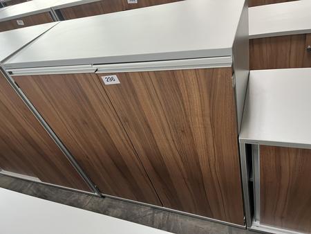 Neudörfler Aktenschrak, Nuss, mit Doppeltüre, ca. 100x45x120cm Neudörfler Aktenschrak, Nuss, mit Doppeltüre, ca. 100x45x120cm