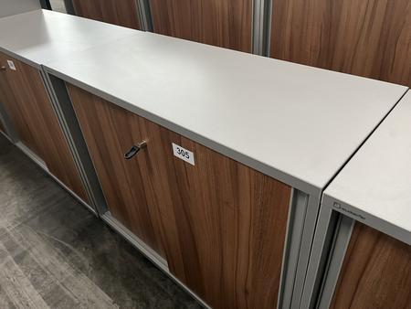 Neudörfler Aktenschrak, Nuss, mit Schiebetüren, ca. 100x45x80cm Neudörfler Aktenschrak, Nuss, mit Schiebetüren, ca. 100x45x80cm