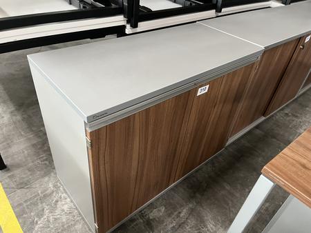 Neudörfler Aktenschrak, Nuss, mit Doppeltüre, ca. 100x45x80cm Neudörfler Aktenschrak, Nuss, mit Doppeltüre, ca. 100x45x80cm