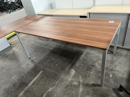 Neudörfler Schreibtisch, 180x90cm, Nuss, Rahmen silber Neudörfler Schreibtisch, 180x90cm, Nuss, Rahmen silber