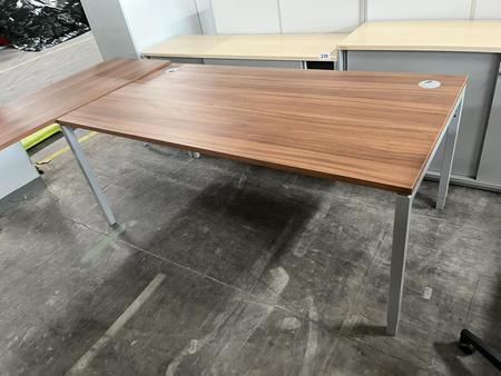 Neudörfler Schreibtisch, 180x90cm, Nuss, Rahmen silber Neudörfler Schreibtisch, 180x90cm, Nuss, Rahmen silber