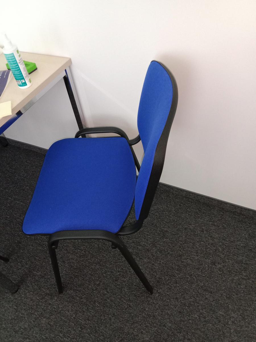 2 Besprechungsstühle?d=2025-06-27 20:12:56