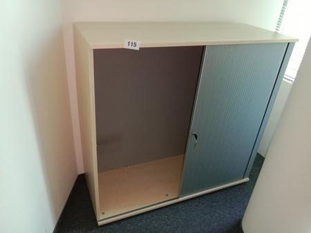 Aktenschrank mit Rollotüre 120/45/113 cm 3 Ordnerhöhen Aktenschrank mit Rollotüre 120/45/113 cm 3 Ordnerhöhen