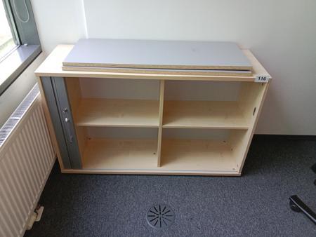 Aktenschrank mit Rollotüre 120/45/74 cm 3 Ordnerhöhen Aktenschrank mit Rollotüre 120/45/74 cm 3 Ordnerhöhen