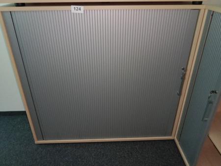 Aktenschrank mit Rollotüre 120/45/113 cm 3 Ordnerhöhen Aktenschrank mit Rollotüre 120/45/113 cm 3 Ordnerhöhen