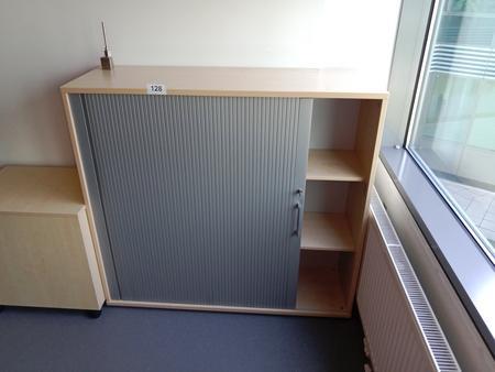 Aktenschrank mit Rollotüre 120/45/113 cm 3 Ordnerhöhen Aktenschrank mit Rollotüre 120/45/113 cm 3 Ordnerhöhen