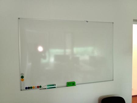 Whiteboard ca. 150/100 cm Whiteboard ca. 150/100 cm