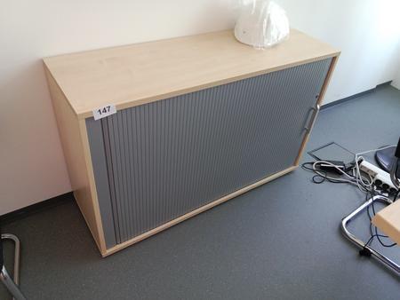 Aktenschrank mit Rollotüre 120/45/113 cm 3 Ordnerhöhen Aktenschrank mit Rollotüre 120/45/113 cm 3 Ordnerhöhen