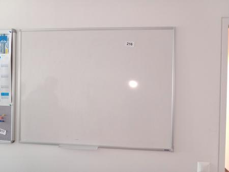 Whiteboard ca. 120/90 cm Whiteboard ca. 120/90 cm