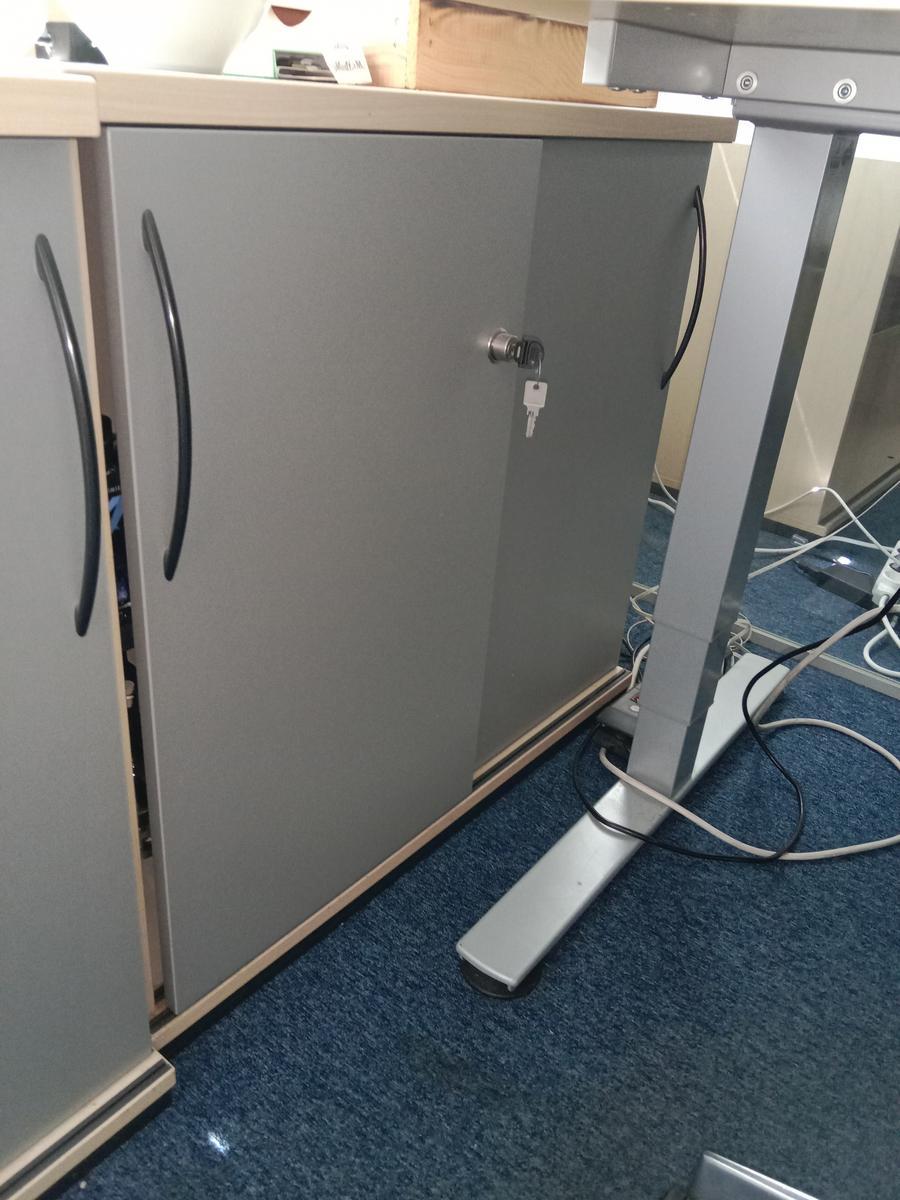 Aktenschrank ca. 80/42/75 cm?d=2025-06-28 23:48:05