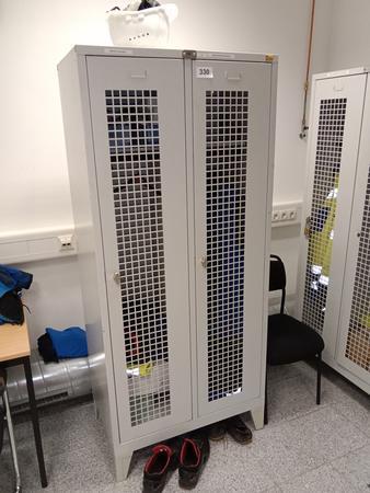 BÄR Umkleideschrank ca. 185/80/50 cm BÄR Umkleideschrank ca. 185/80/50 cm