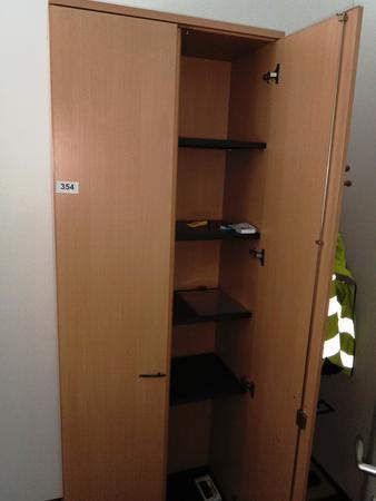 Doppeltür Schrank ca. 218/40/80 cm Doppeltür Schrank ca. 218/40/80 cm